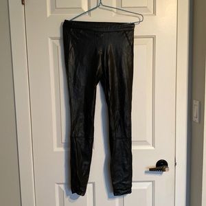 Wilfred Free faux leather skinny leggings